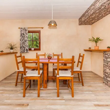 فيلة Nabucco Kras