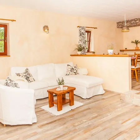 Nabucco Villa Kras